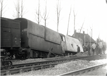 23571 Ravage na het ontsporen van een trein nabij het station van Best, 28-10-1937