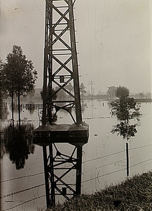 25081 Dommel, gebeurtenissen. Overstromingen vanwege overvloedige regenval in okt.1930. Omgeving Koudenhovenseweg, 10-10-1930