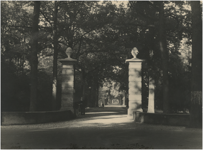 193763 Philips de Jongh Wandelpark: de toegangspoort, 1949
