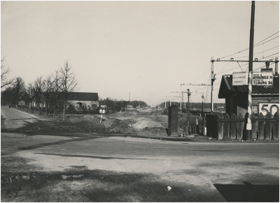 194864 Serie van 7 foto's betreffende de aanleg van het hoogspoor. De aanleg van de spoorlijn Eindhoven-Boxtel ...