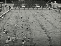192025 Zwemmende kinderen, 1967