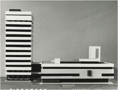 192874 Maquette stadhuis, Stadhuisplein. Ontwerp van J. van der Laan, 1964 - 1965