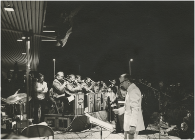 193115 Het orkest van Hub Musch verzorgt een optreden in het stadhuis, 18-09-1972