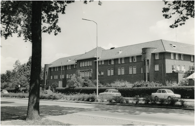260 St. Josephziekenhuis, Aalsterweg 259, gezien richting 'centrum', 1955 - 1957