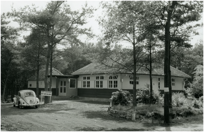 8273 Cafe-restaurant De Twee Zalmen, Leenderweg, 1955 - 1965
