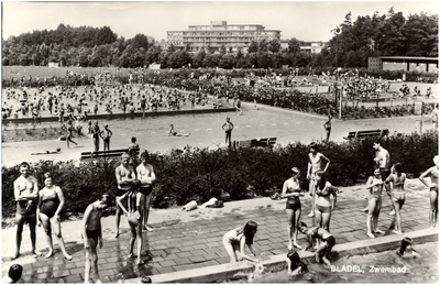 11980 Zwemmen in zwembad De Smagtenbocht, 1960 - 1970