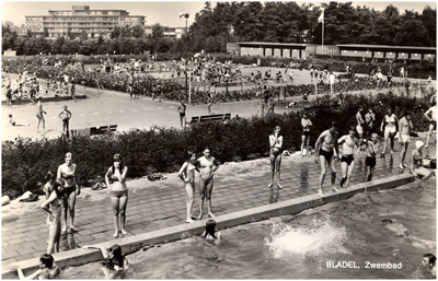 11991 Zwemmen in zwembad De Smagtenbocht, 1960 - 1970