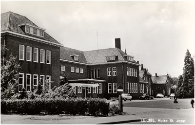 12073 Gezondheidskoloniehuis en klooster St. Jacobusgesticht, Dijk 13 en 15, 10-06-1969
