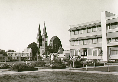 14137 Bogardeind, met het St.Annaziekenhuis en de R.K. H. Brigidakerk, 02-10-1972