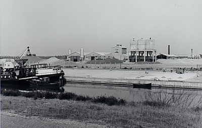 23482 De Internationale Beton Compagnie (IBC) aan het Wilhelminakanaal, 1960