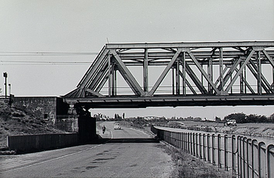 23484 Spoorbrug over het Wilhelminakanaal, 1960