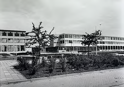 23509 BATA fabriek, Europaplein 1, vooraanzicht, 21-05-1969