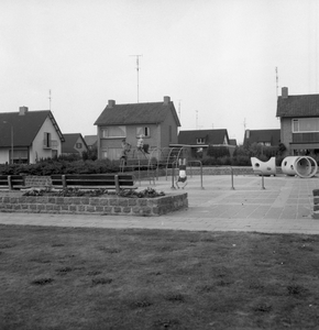 135535 Kinderspeelplaats, Deken De Bruijnplein, 28-09-1971
