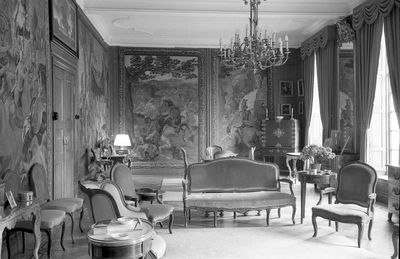 135609 Zitkamer in kasteel Heeze, 1950 - 1970