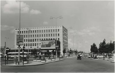 220984 Hoofdpostkantoor, Stationsplein 25, gezien vanaf het 18 Septemberplein, 18-07-1961