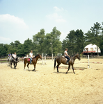 225742 Paardrijden op het Philips recreatiecentrum, 1970 - 1980