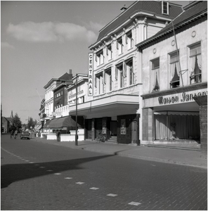 227470 Markt, met bioscoop Centraal, 1960 - 1970