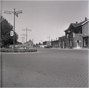 227539 Stationsplein met het Station, 1954 - 1956