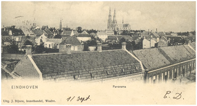 15434 Panorama van het centrum : gezien in de richting van de Catharinakerk, 1895 - 1905
