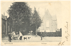 15490 Kerkstraat, met rechts de kerk, 1900 - 1910