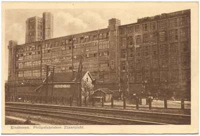 15918 Langs spoorlijn gelegen Philipsfabrieken, 1900 - 1910