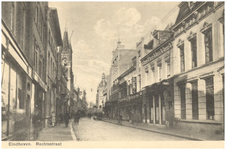 15946 Rechtestraat, met links het raadhuis, 1900 - 1910