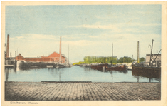 15959 Havenhoofd met Stoomtimmerfabriek de Rietvink en enkele binnenschepen, 1900 - 1915