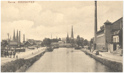 16031 Havenhoofd : met rechts Stoomtimmerfabriek de Rietvink en op de achtergrond de Catharina- en Paterskerk, 1900 - 1910