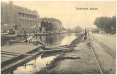 16118 Eindhovens Kanaal, gezien vanaf het Havenhoofd : links stoomtimmerfabriek De Rietvink, 1900 - 1930