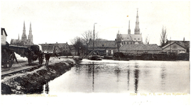 16201 Havenhoofd : met op de achtergrond de Catharina- en Paterskerk, 1900 - 1910