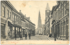 16328 Rechtestraat, met rechts het raadhuis en op verder op de achtergrond de Catharinakerk, 1895 - 1920