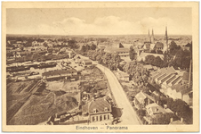 16466 Panorama, met links de haven en rechts de trijpfabriek van de firma Schellens en Marto, 1910 - 1930