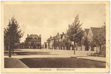 16479 Wilhelminaplein, met rechtsachter de HBS, 1926