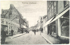 16540 Vrijstraat, met rechts café van Lemmen en links Vroom & Dreesman, 1916