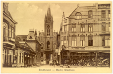 16662 Hoek Markt en Korenstraat met op de achtergrond het Stadhuis aan de Rechtestraat, 1910 - 1920
