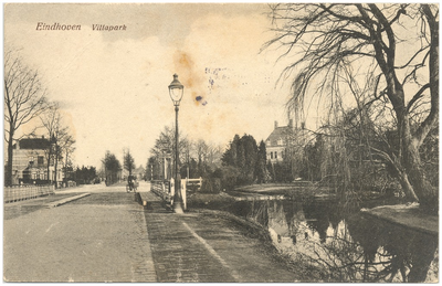 16819 Parklaan, met rechts De Laak op nr. 99, 1920 - 1930
