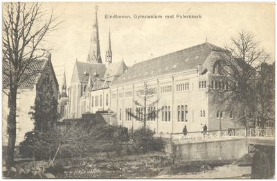 16856 Gymnasium met Heilig Hart Augustijnenkerk of Paterskerk gezien vanaf de Dommel, Kanaalstraat, 1900 - 1930