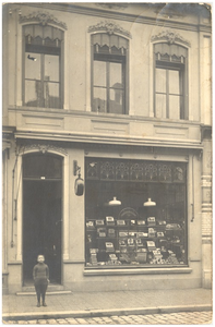 17009 Tabakswinkel, Nieuwstraat, 1910 - 1920