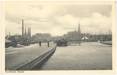 17062 Haven van het Eindhovenskanaal, met op de achtergrond de Catharina- en Paterskerk, 1930 - 1940
