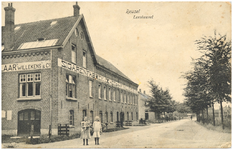 17175 Sigarenfabriek Willekens : op de hoek Lensheuvel en Wilhelminastraat, 1905 - 1920