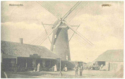 17600 Windmolen met molenaarshuis, café en pakhuis, 1900 - 1940