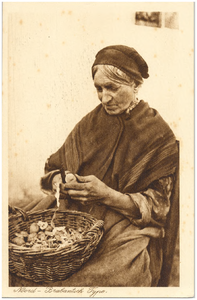 18112 Voedselbereiding : het schillen van aardappelen, 1900 - 1920