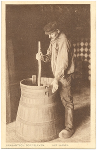 18115 Voedselbereiding : het karnen van boter, 1900 - 1930