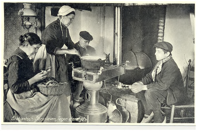 18134 Voedselbereiding : het koken op de plattebuiskachel, 1900 - 1930