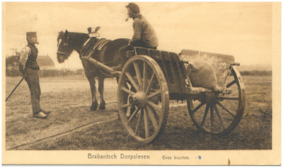 18288 Hoogkar, met ervoor een paard en erop een boer, gezien vanaf de achterzijde en links ervan een staande boer, 1890 ...