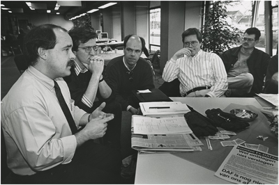 925 Een bespreking in het DAF-bemiddelingsbureau van Arbeidsbureau Start, 03-1993