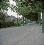 255299 Nieuwe Kerkstraat gezien vanaf de kerk, 1955 - 1965
