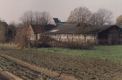 505674 Achterzijde van boerderij aan de Polkestraat, 04-10-1989
