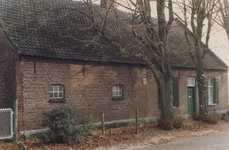 505675 Voorzijde boerderij aan de Polkestraat, 1989