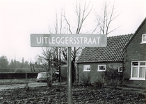 240852 Straatnaambord Uitleggersstraat, 1954